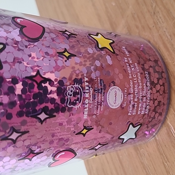 NEW Hello Kitty Large Tumbler - Picture 3 of 4